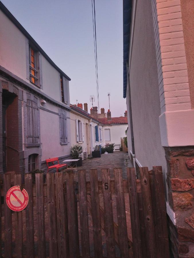 A 200M De La Plage, Charmante Petite Maison De Ville Les Sables-d'Olonne Exterior photo